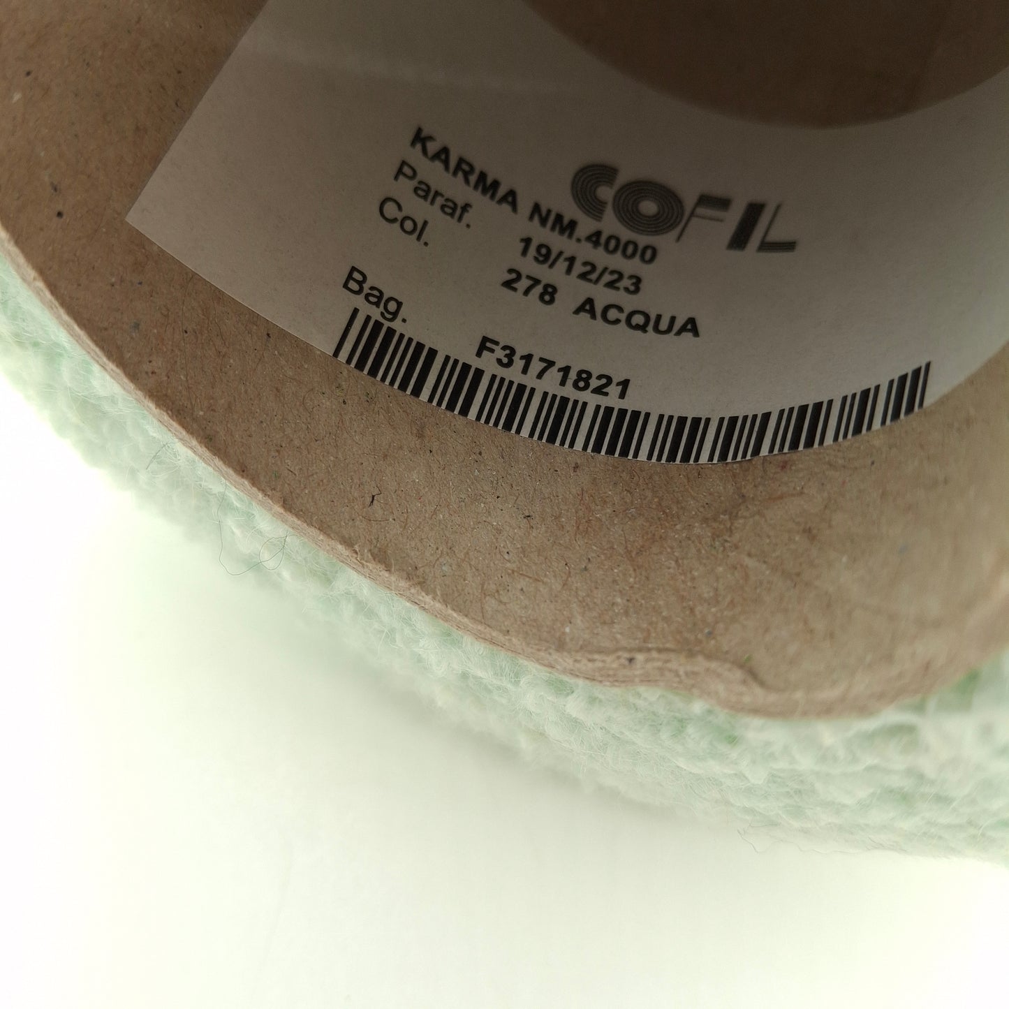 100g Bouclé blødt italiensk garn farve Mintgrøn N.1009