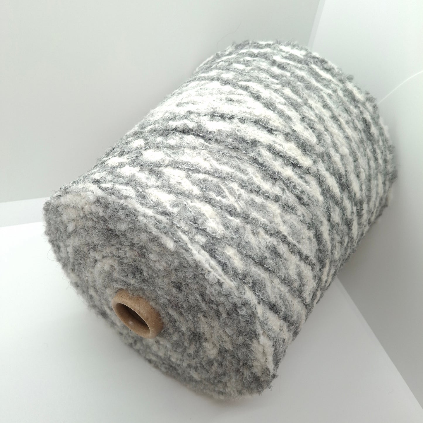 100g Misto Lana Bouclé filato morbido italiano colore Grigio Bianco N.1004