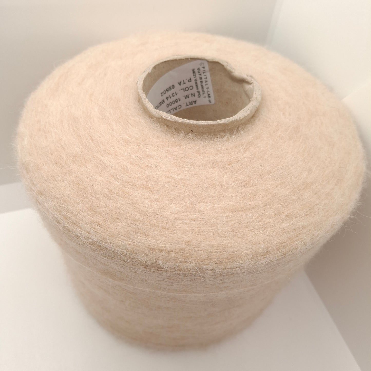 100g Baby Alpaca morbido filato italiano colore Beige N.995