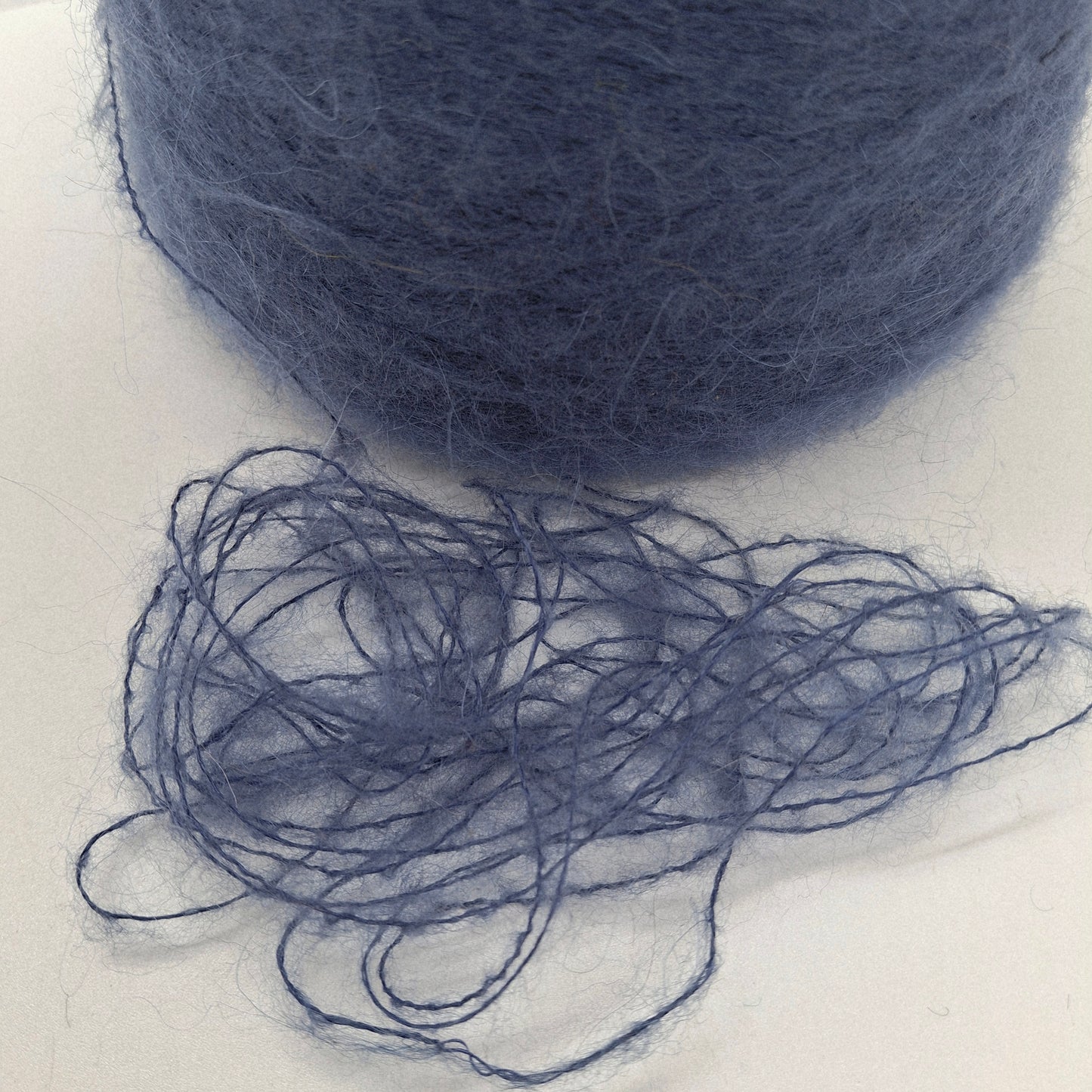 100g Mohair morbido filato italiano colore Blu N.984