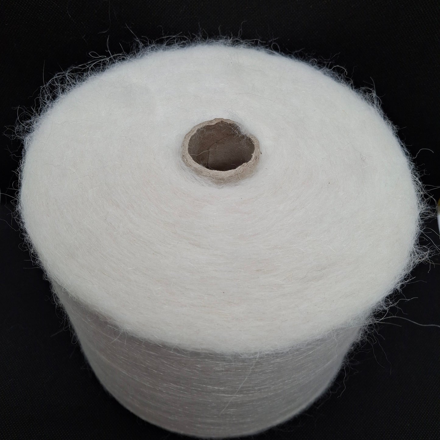 100g Mohair filato italiano colore Bianco N.1016