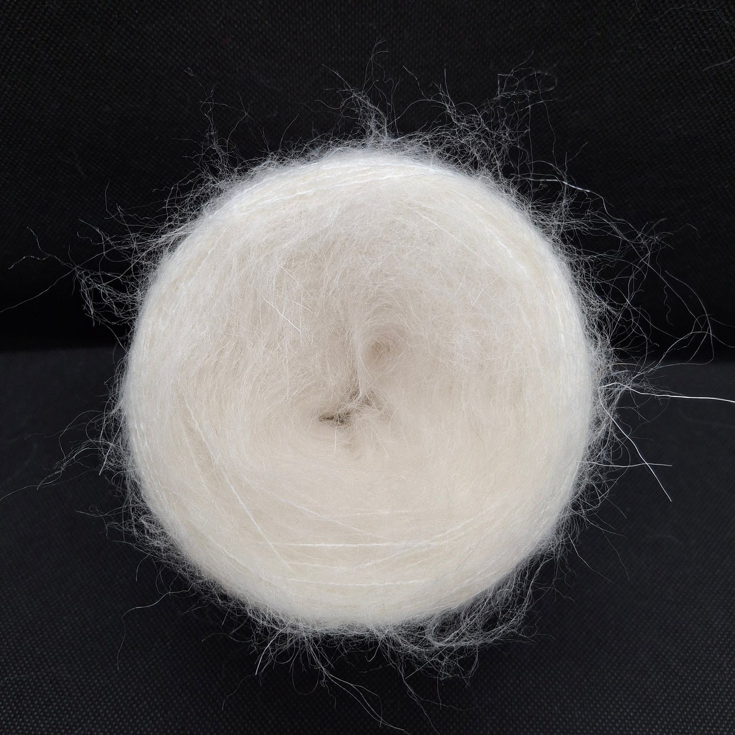 100g Mohair filato italiano colore Bianco N.1017