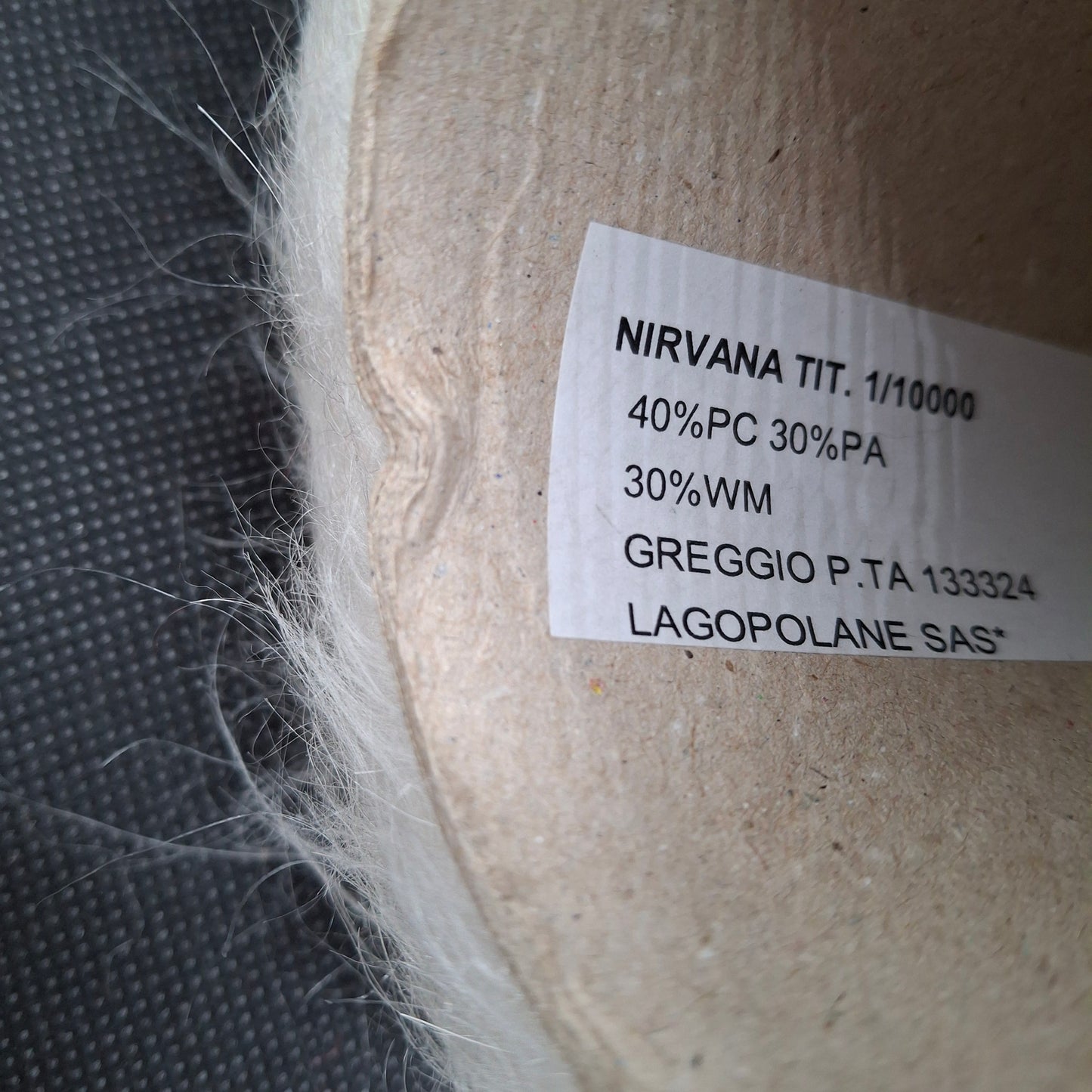 100g Mohair filato italiano colore Bianco N.1017