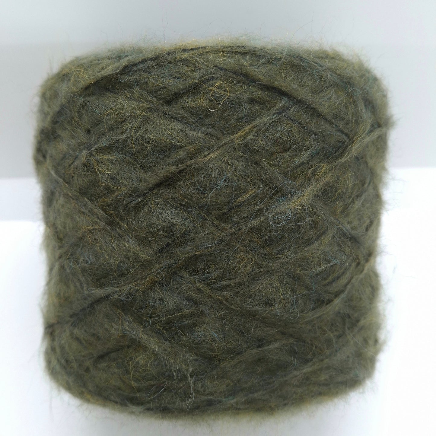 100g Lana Merino filato italiano colore Verde Oliva N.1025