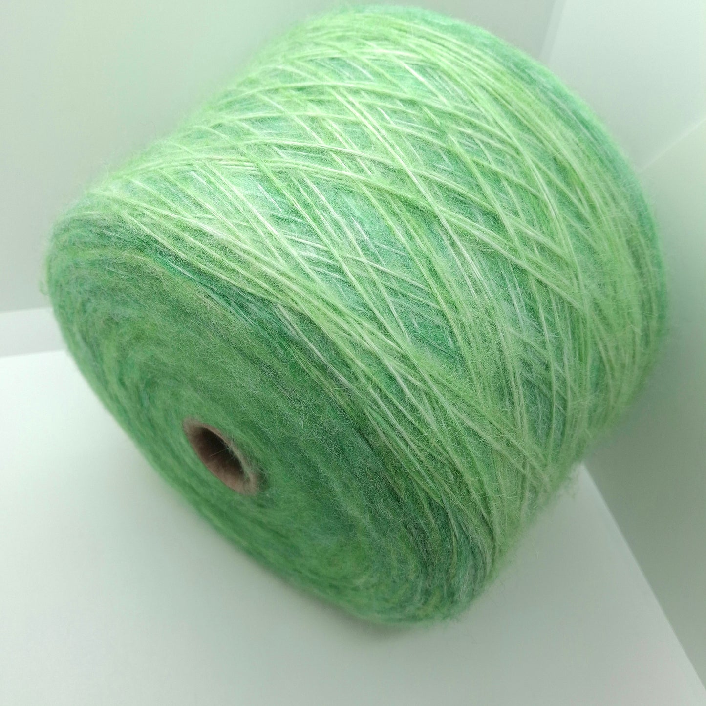 100g Lana Merino filato italiano colore Verde Acido N.1027