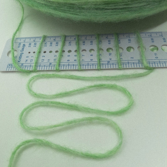 100g Lana Merino filato italiano colore Verde Acido N.1027