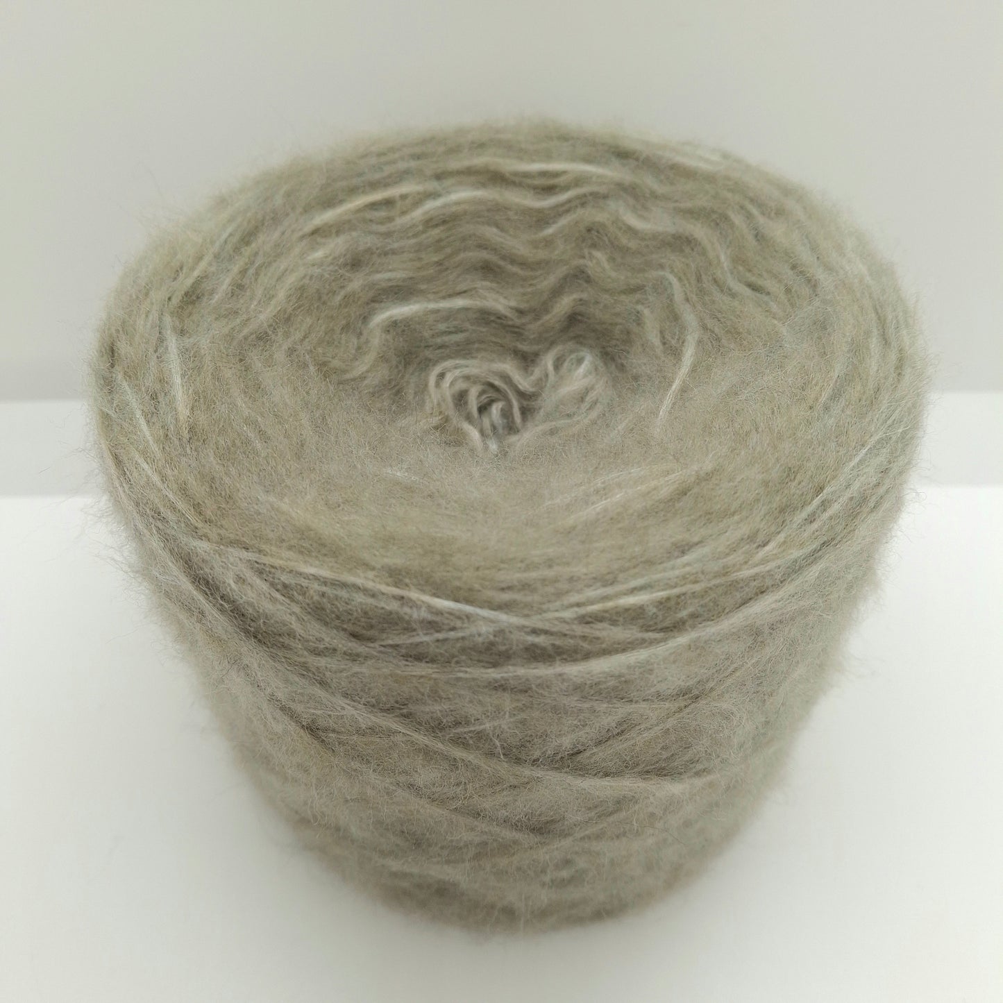 100 g de laine mérinos extrafine italienne couleur vert tabac N. 1019