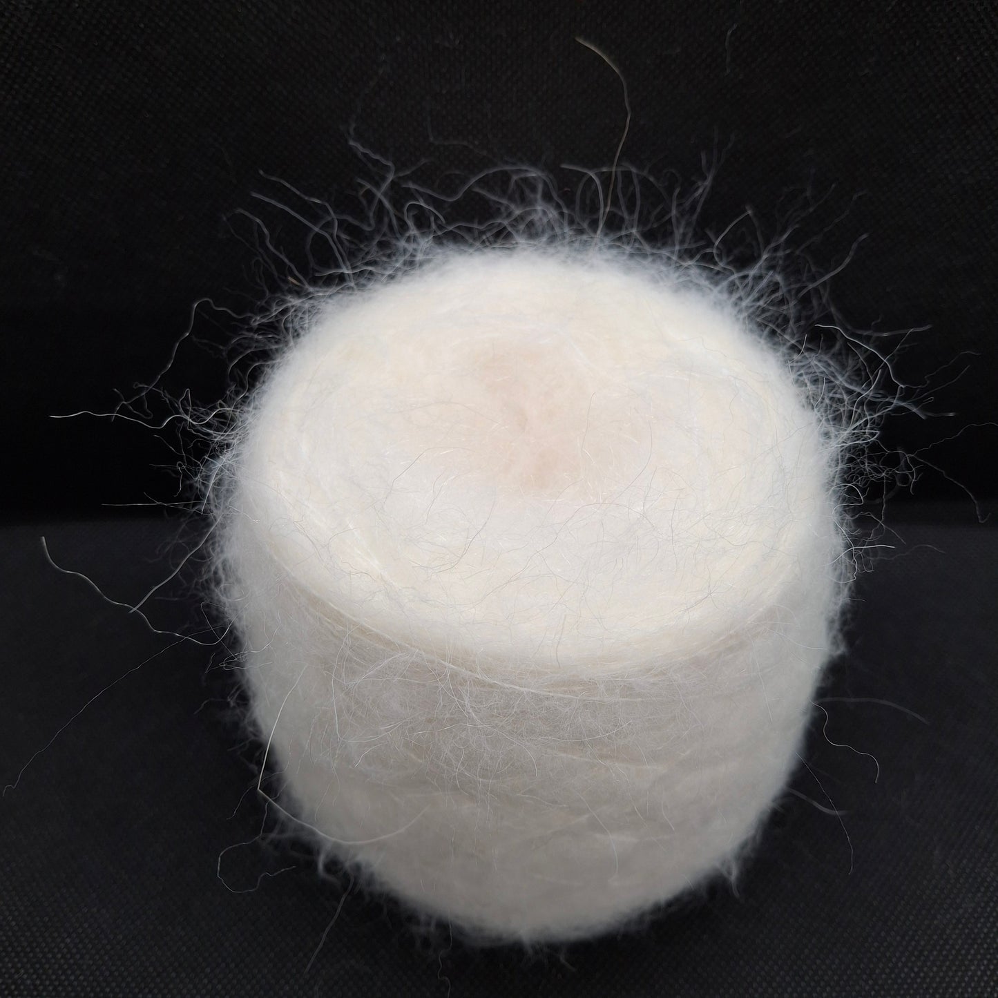 100g Alpaca Spazzolata morbido filato italiano colore Bianco N.1051