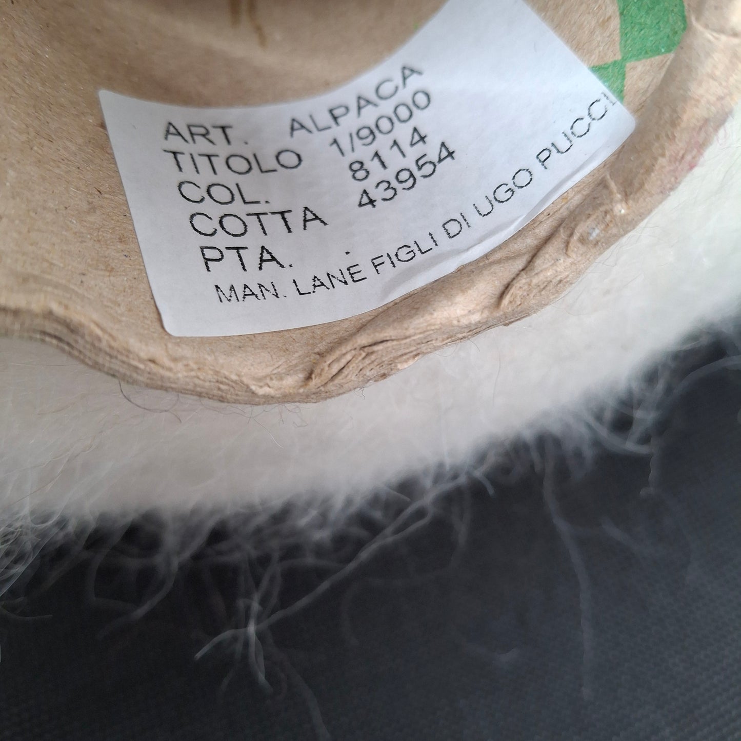 100g Alpaca Spazzolata morbido filato italiano colore Bianco N.1051
