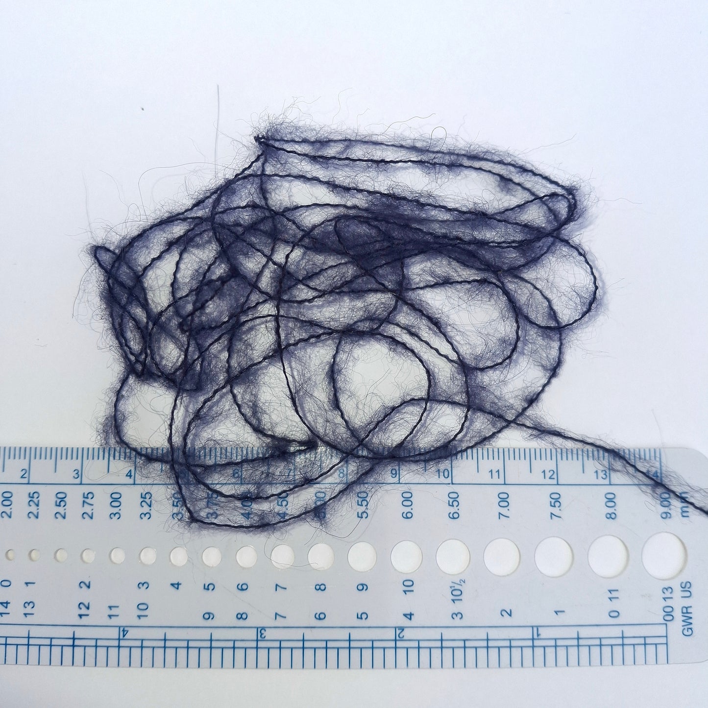 100g Alpaca Spazzolata morbido filato italiano colore Blu Scuro N.1049