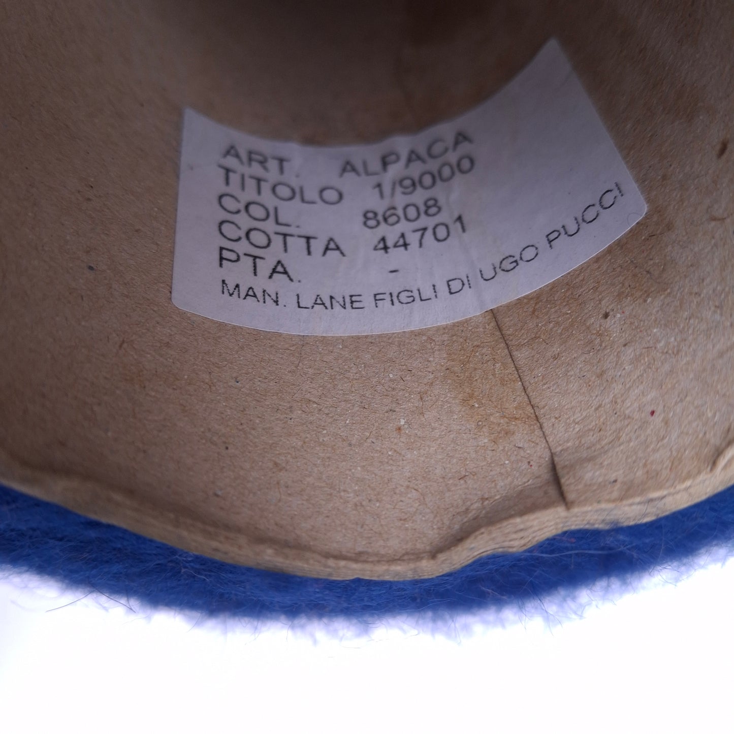 100 g de fil italien doux en alpaga brossé, coloris bleu foncé N. 1050