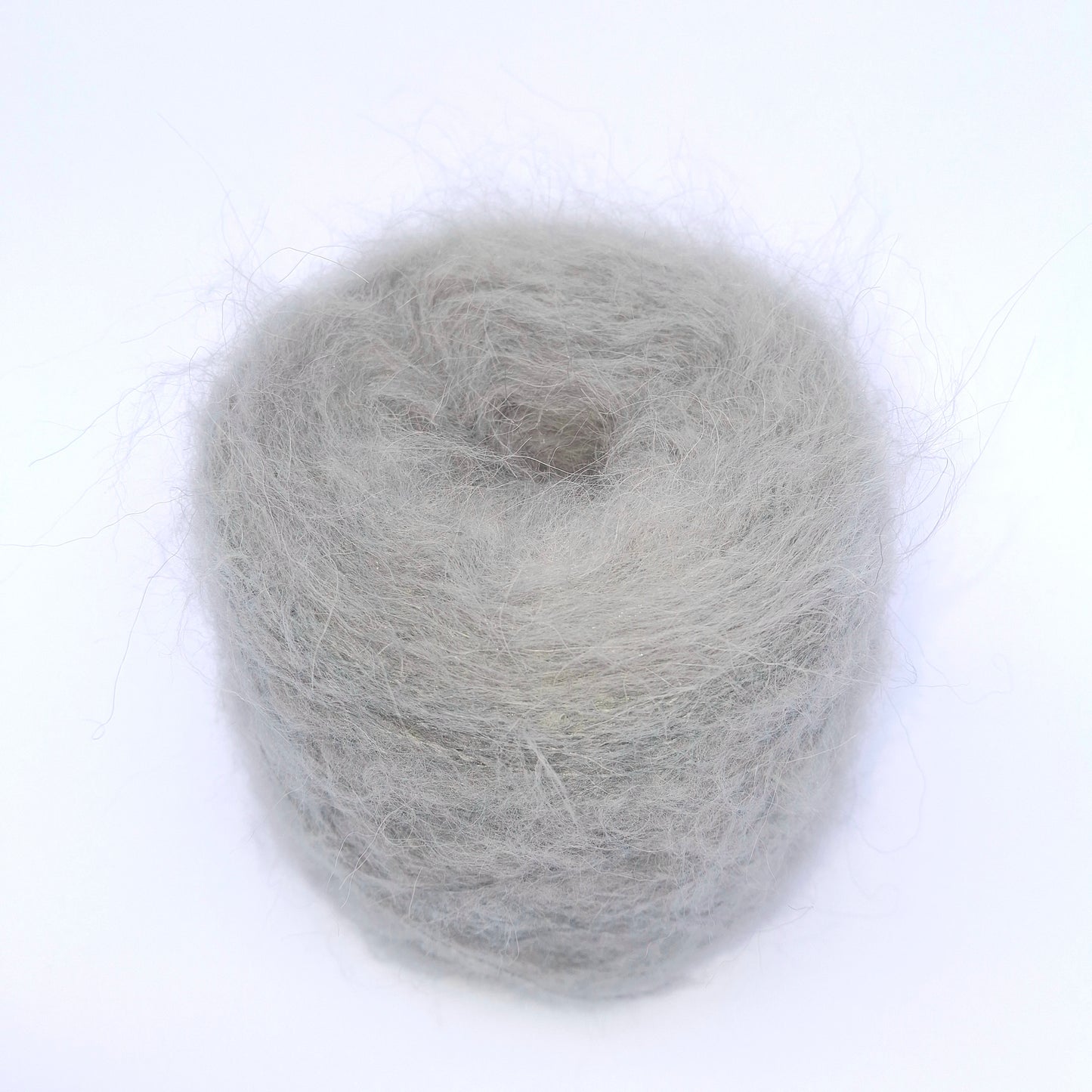 100 g de fil italien doux en alpaga brossé, coloris gris clair N. 1053