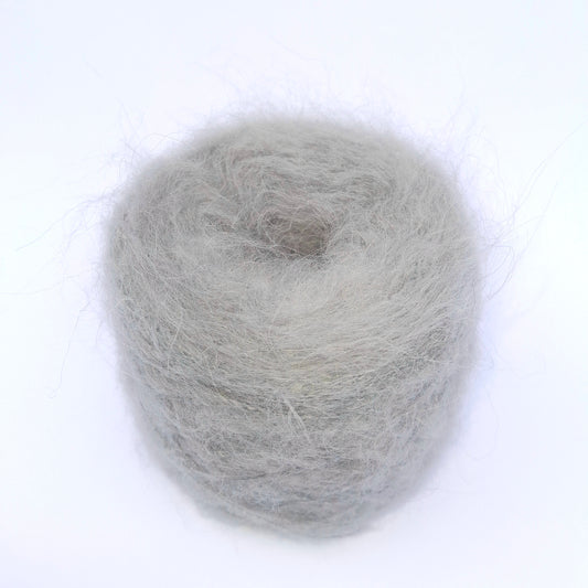 100g børstet alpaka blødt italiensk garn farve lysegrå N.1053