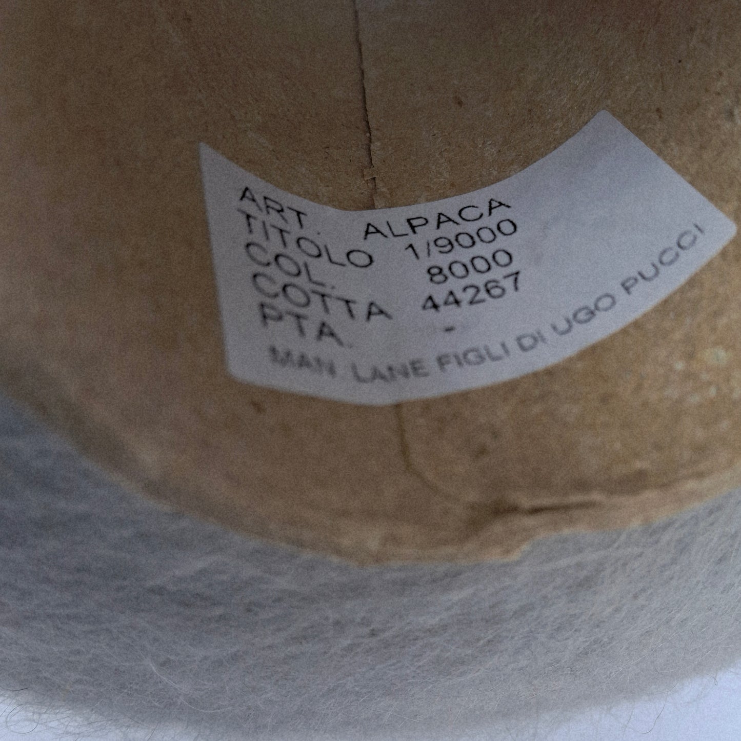 100 g de fil italien doux en alpaga brossé, coloris gris clair N. 1053