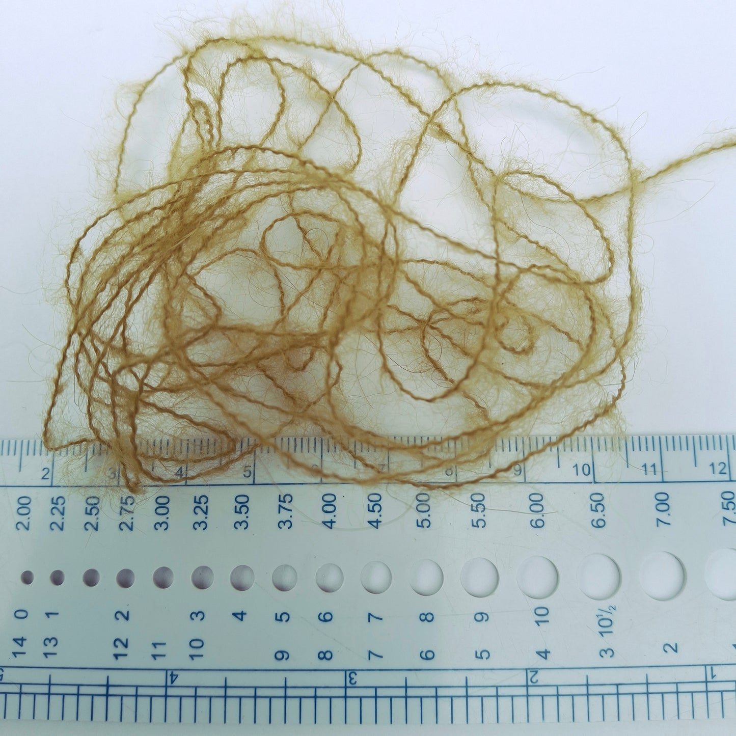 100g Alpaca Spazzolata morbido filato italiano colore Beige Senape N.1057