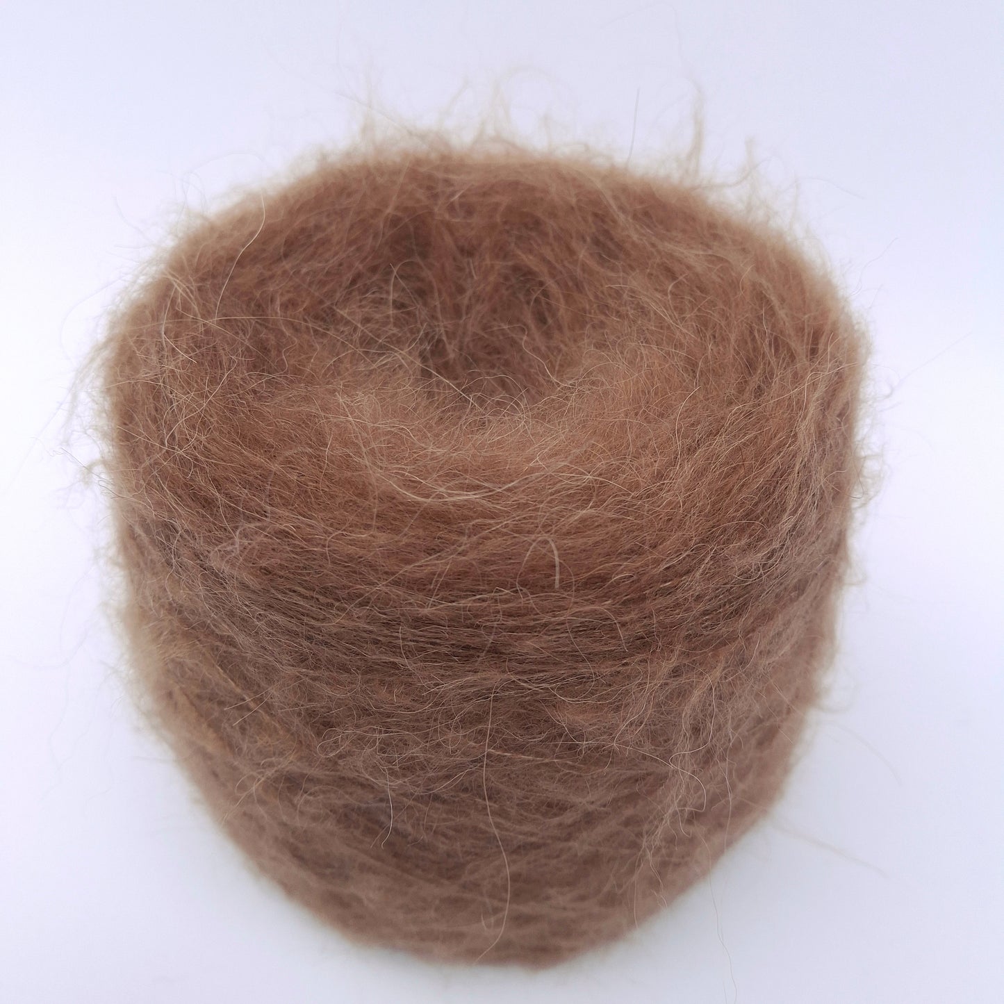 100g børstet alpaka blødt italiensk garn brun farve nr. 1060