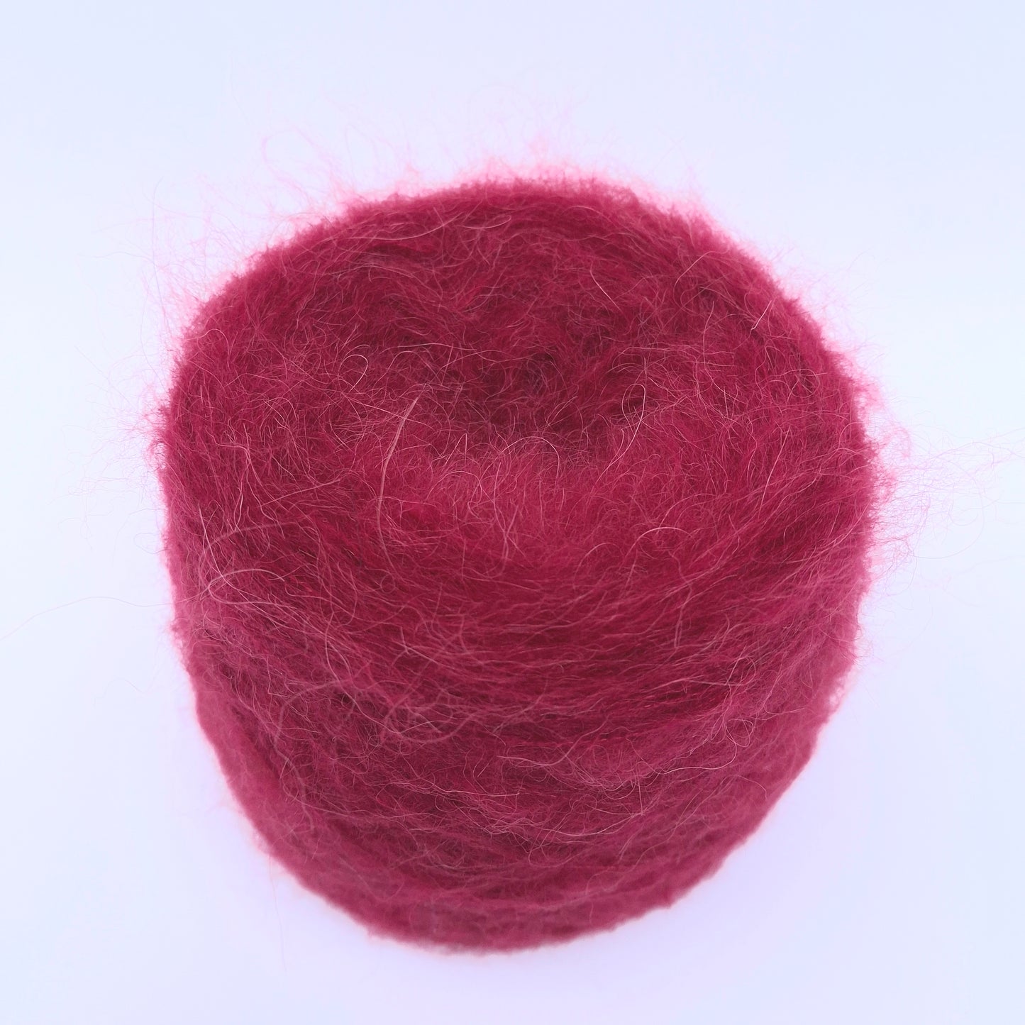 100g børstet alpaka blødt italiensk garn hindbærrød farve nr. 1065