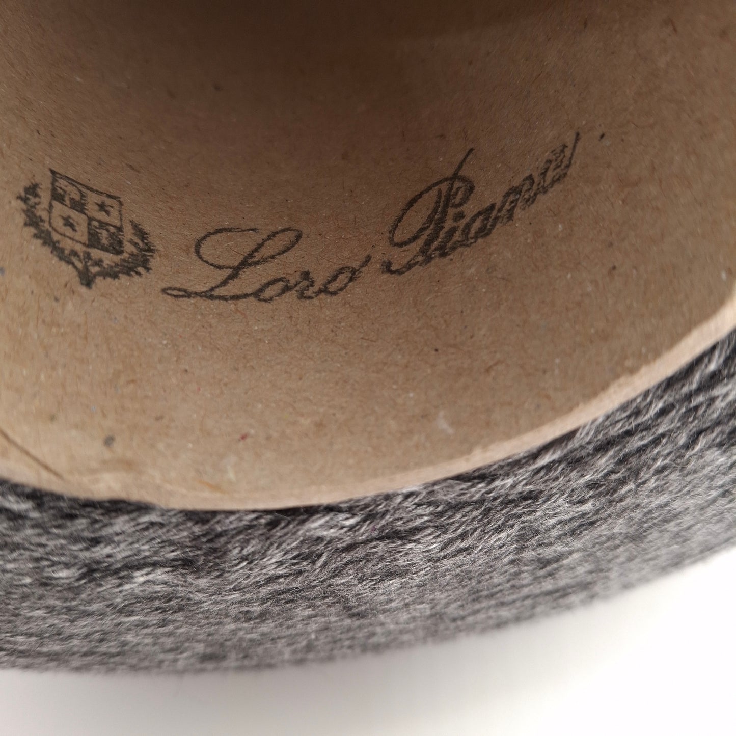 100 g Loro Piana Kaschmirseide, italienisches Garn, Farbe Grau Nr. 1082