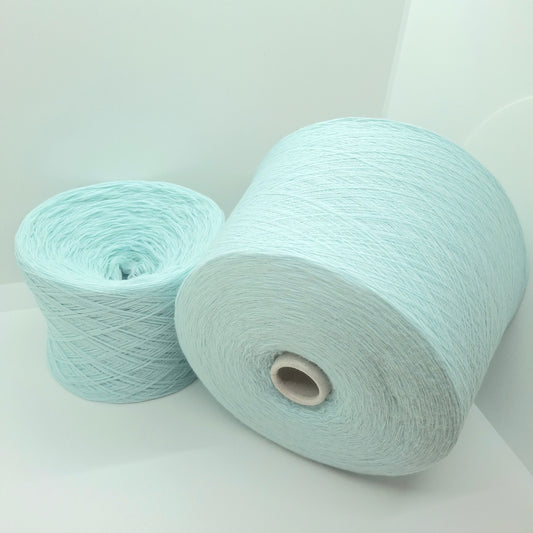 Italienisches Lammwollmischgarn, Farbe Hellmint Nr. 1071