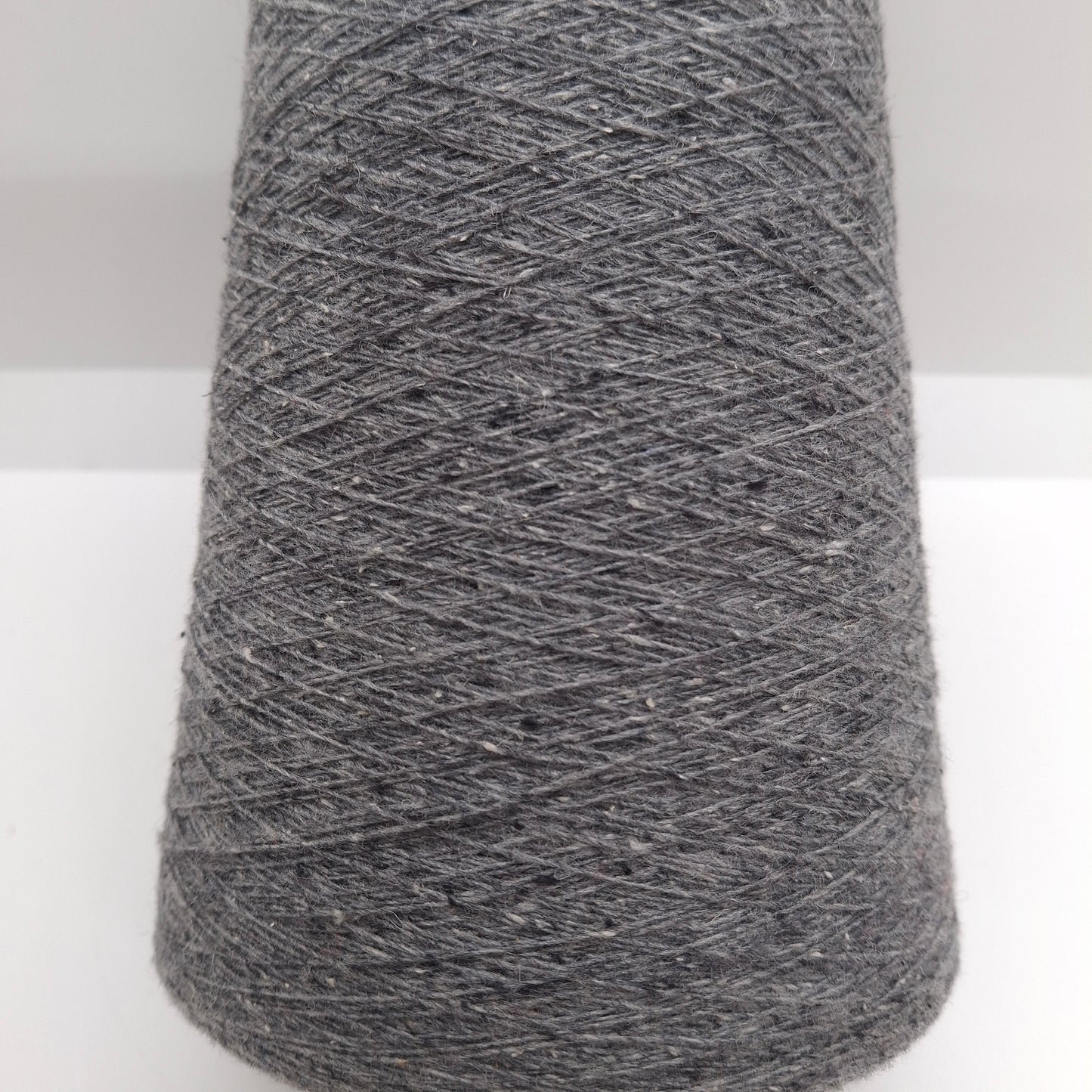 Hilo italiano de tweed de seda y lana de 100 g color gris N.1103