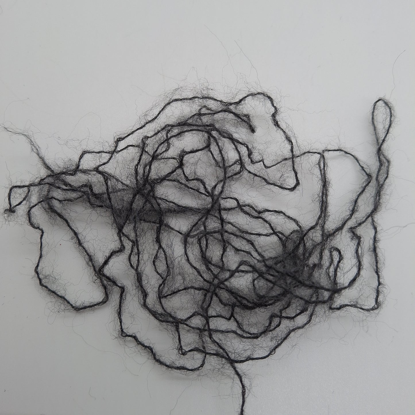 100 g de laine mérinos douce italienne, coloris gris anthracite N. 1091