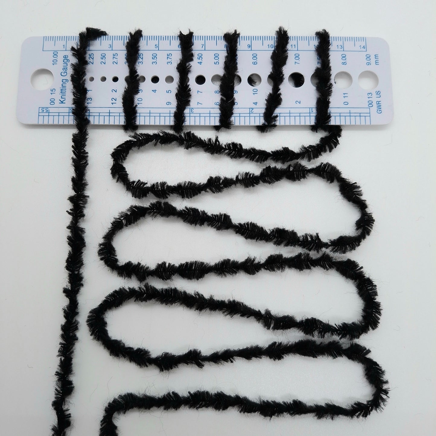 Hilo italiano Tagliatino de 100 g color Negro Brillante N.1109