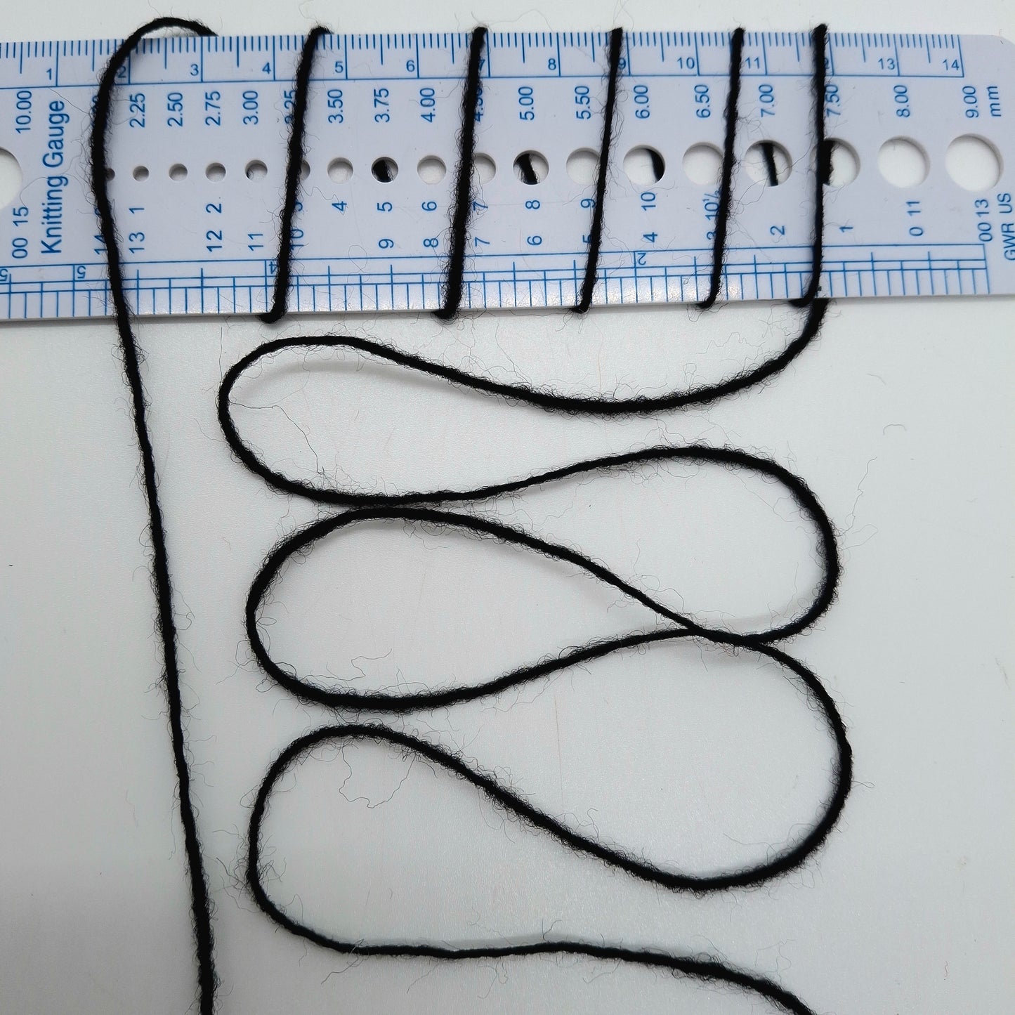 100g Lana filato italiano colore Nero N.1111