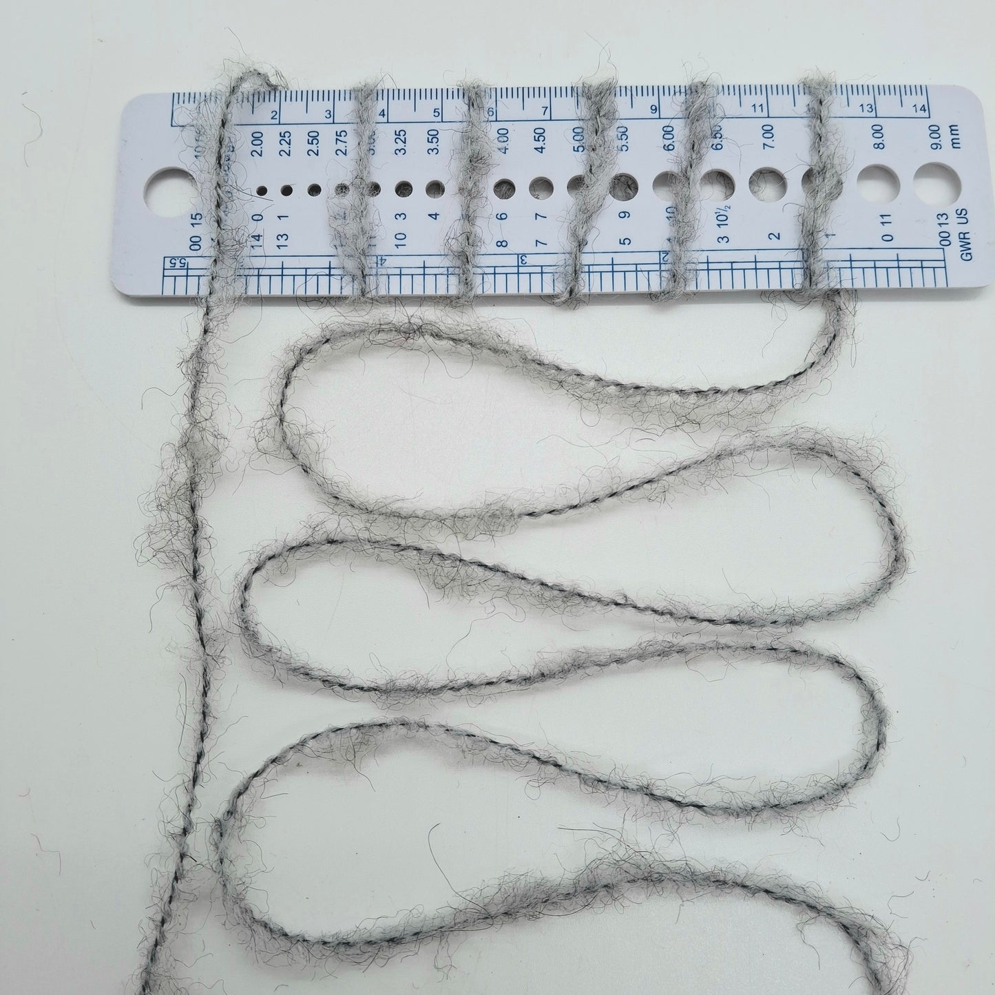 100 g de laine d'alpaga italienne, coloris gris clair, réf. 1117