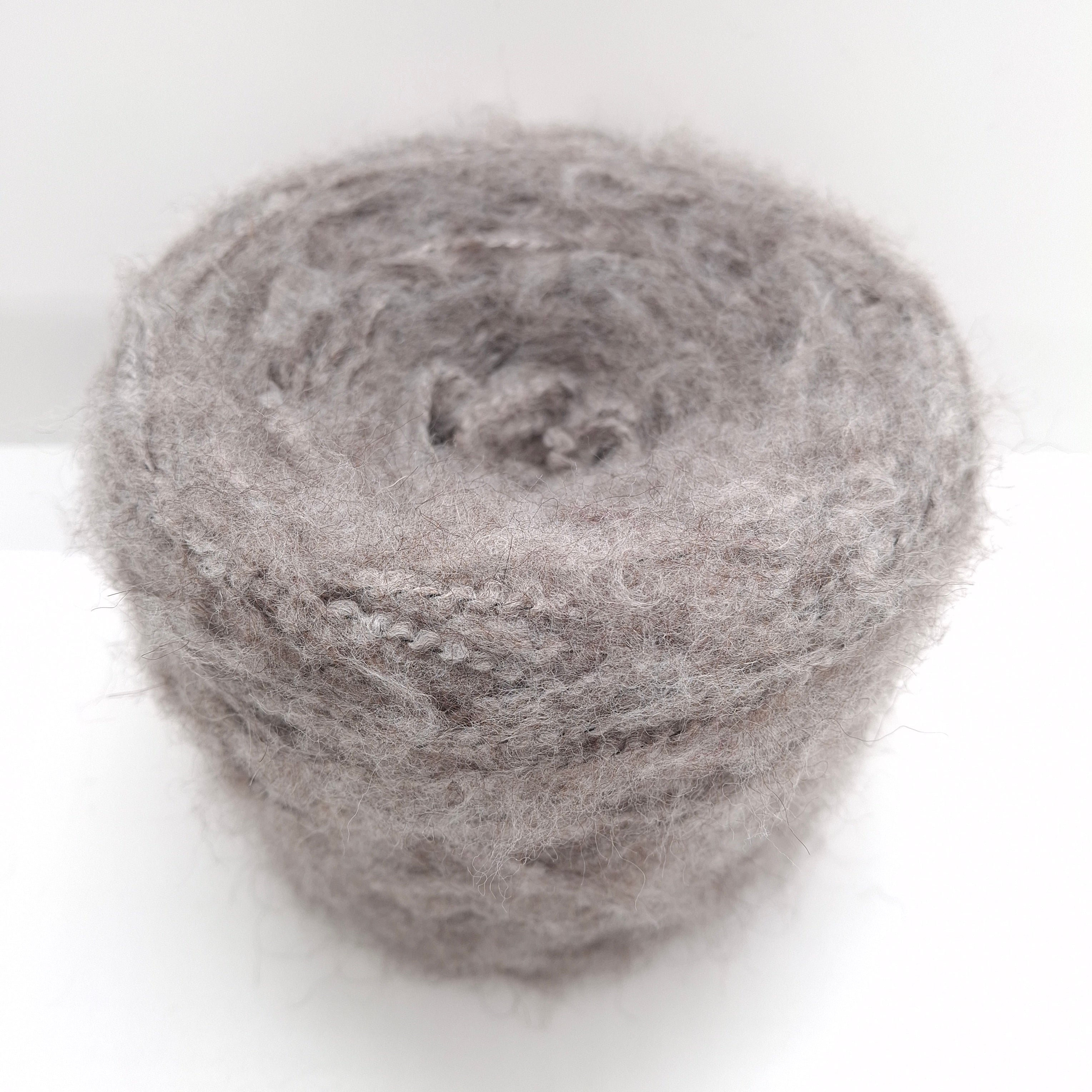 おまとめページITALY MIX YARN TUCK KNIT Crochet] Using three types of yarn, we knitted a bag with a unique
