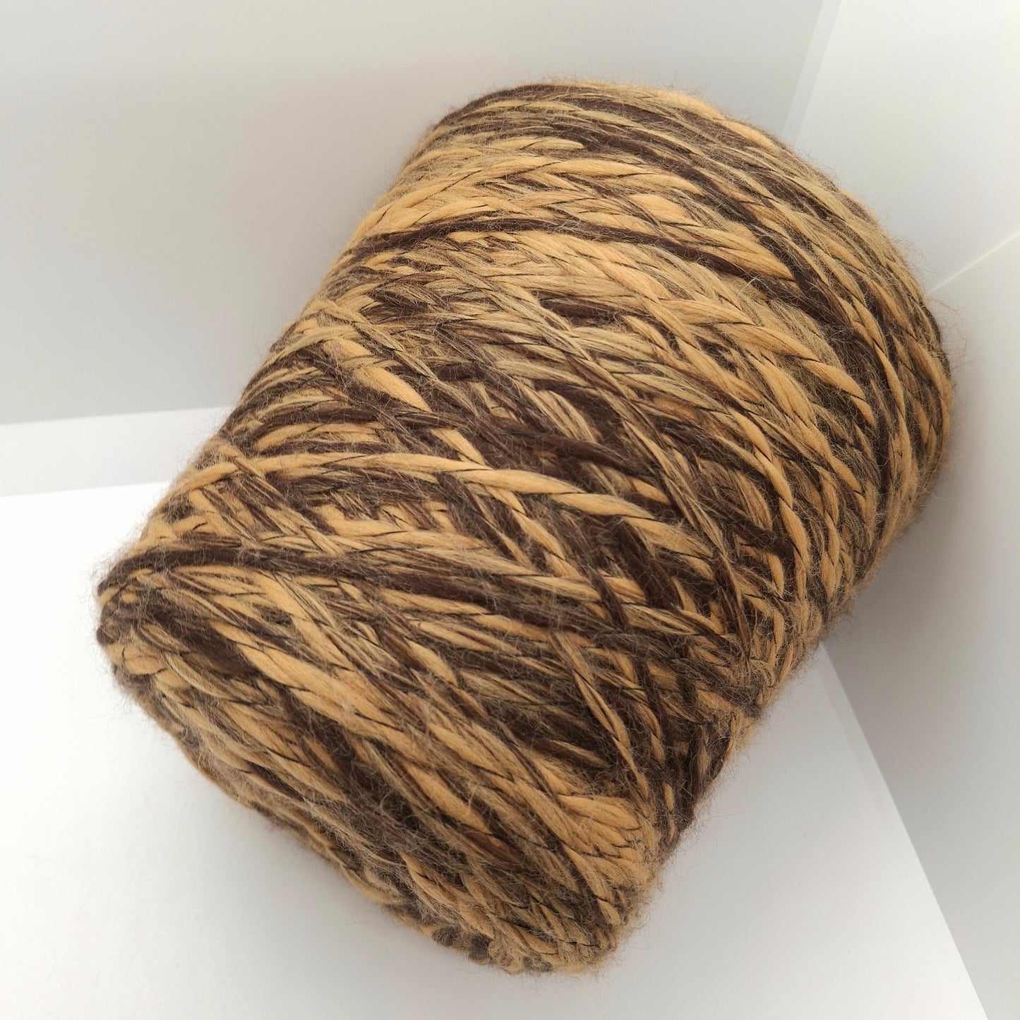 200 g de fil italien, coloris Brun moutarde N. 1139