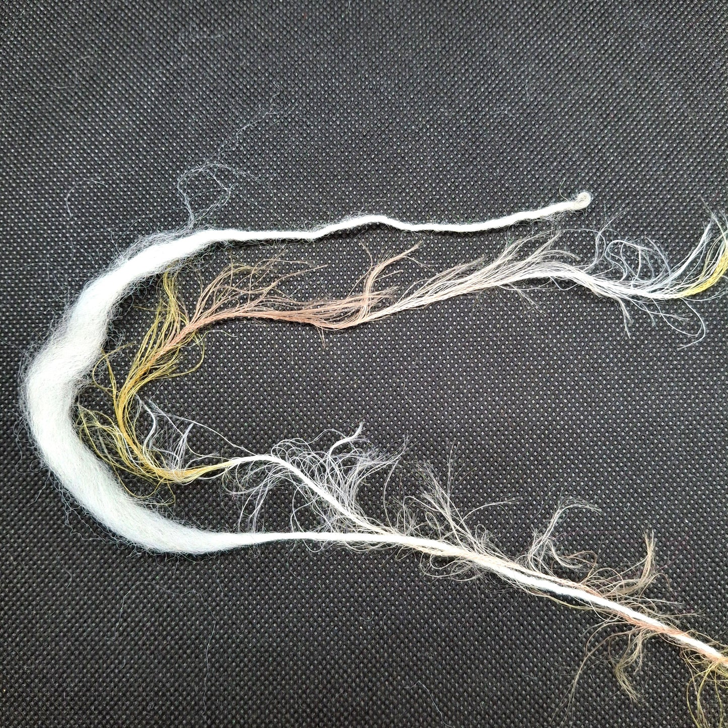 Filato italiano Irregolare colore Bianco Beige Senape N.1153