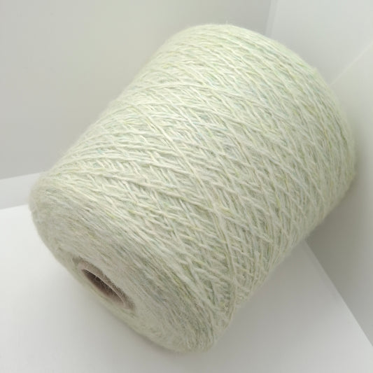 100g Filato italiano colore Verdino Chiarissimo N.1154