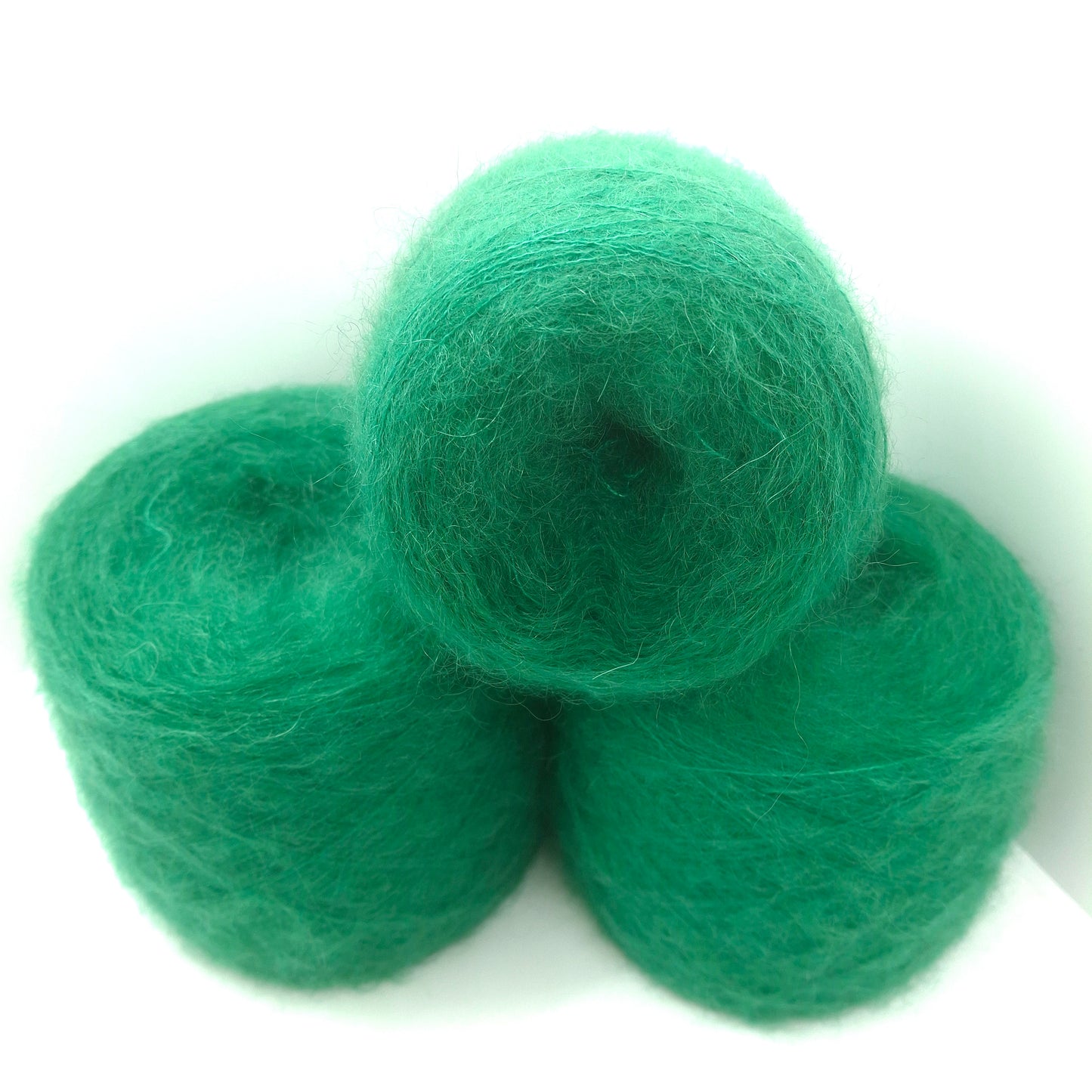 100g blødt mohair garn i italiensk farve grøn nr. 1197