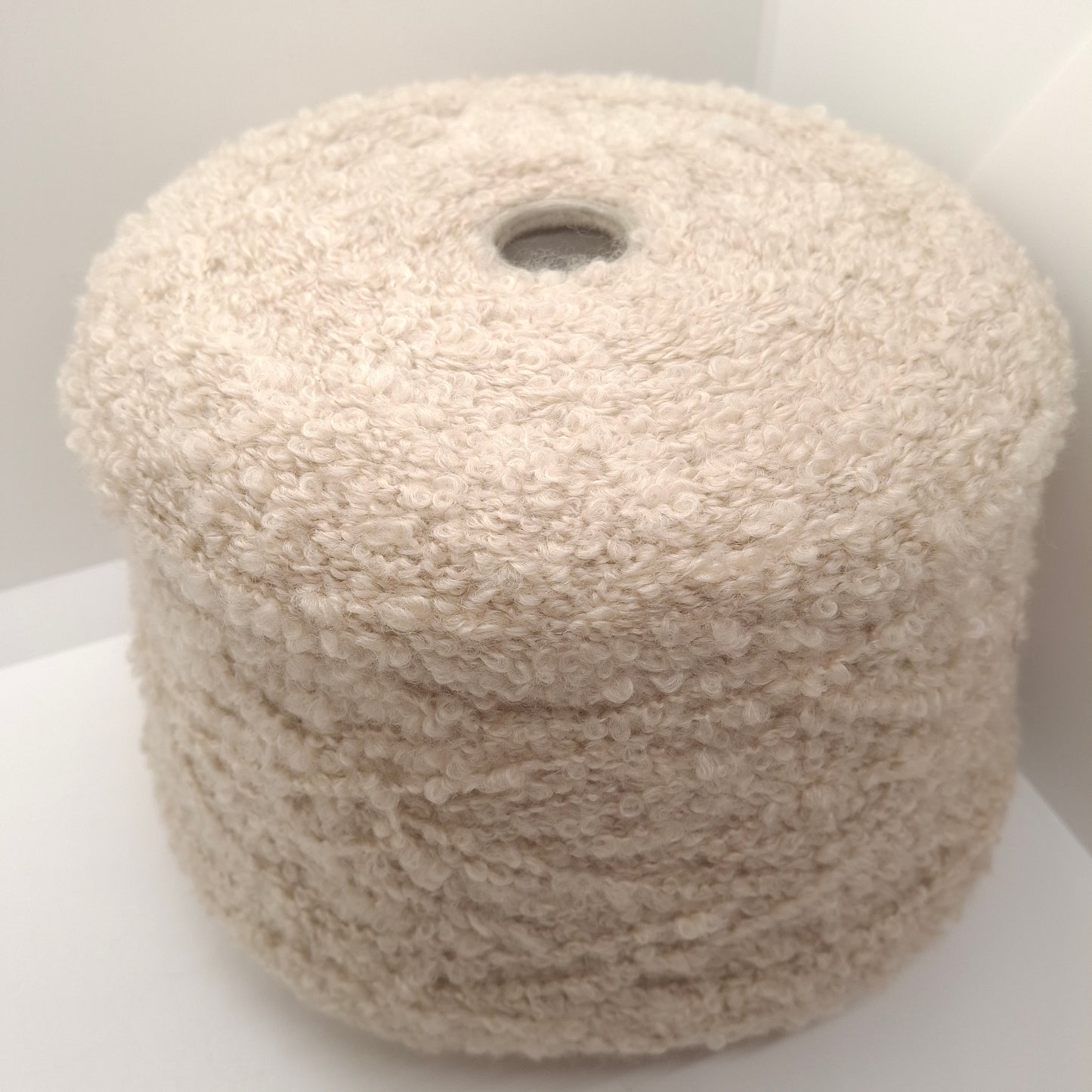 100g Bouclé filato morbido italiano colore Beige Naturale N.1200