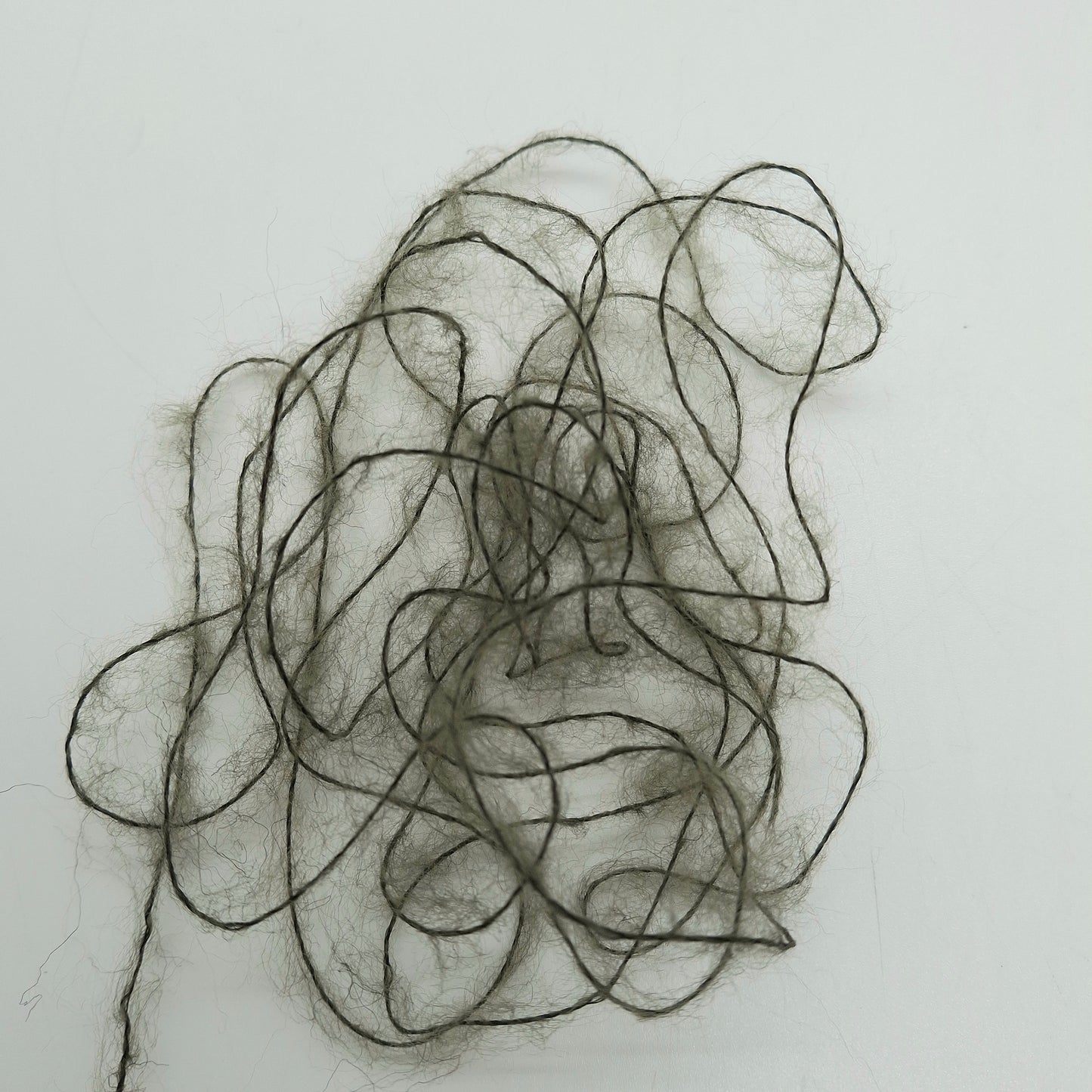 100g børstet uld blødt italiensk garn farve olivengrøn N.1224