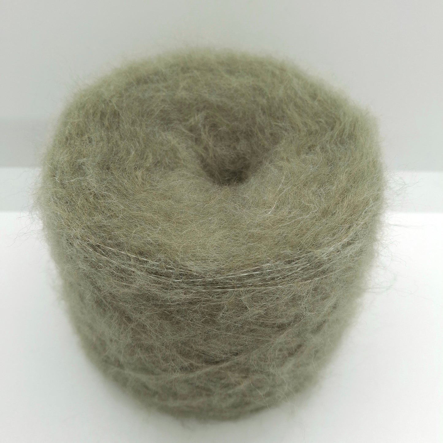 100g Lana Spazzolata filato italiano morbido colore Verde Oliva Chiaro N.1225