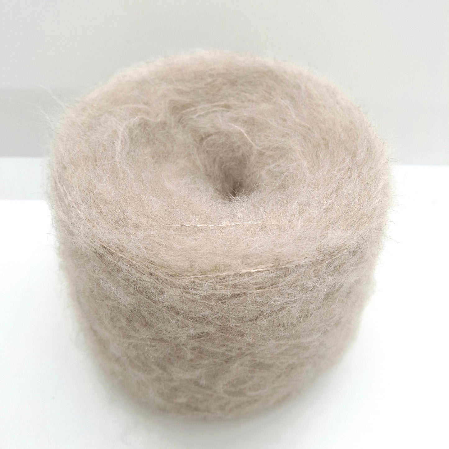 Hilo italiano suave de lana cepillada de 100 g color Beige Crudo Mélange N.1235