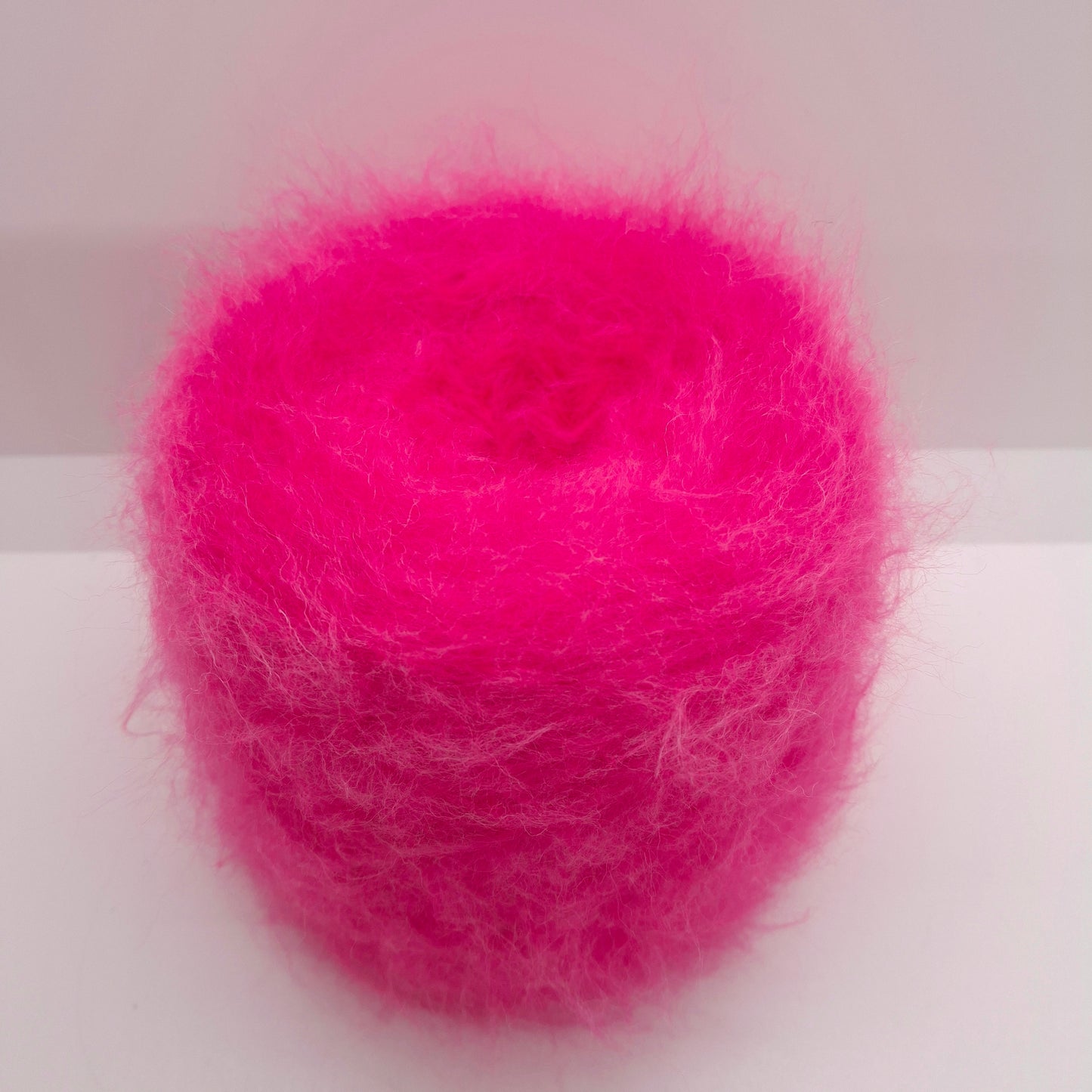 100g Filato Soffice italiano morbido colore Rosa Neon N.1243