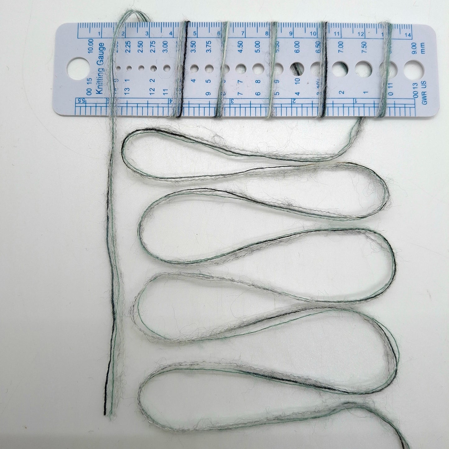 100g Misto Mohair morbido filato italiano colore Grigio Verdino Mélange N.1270