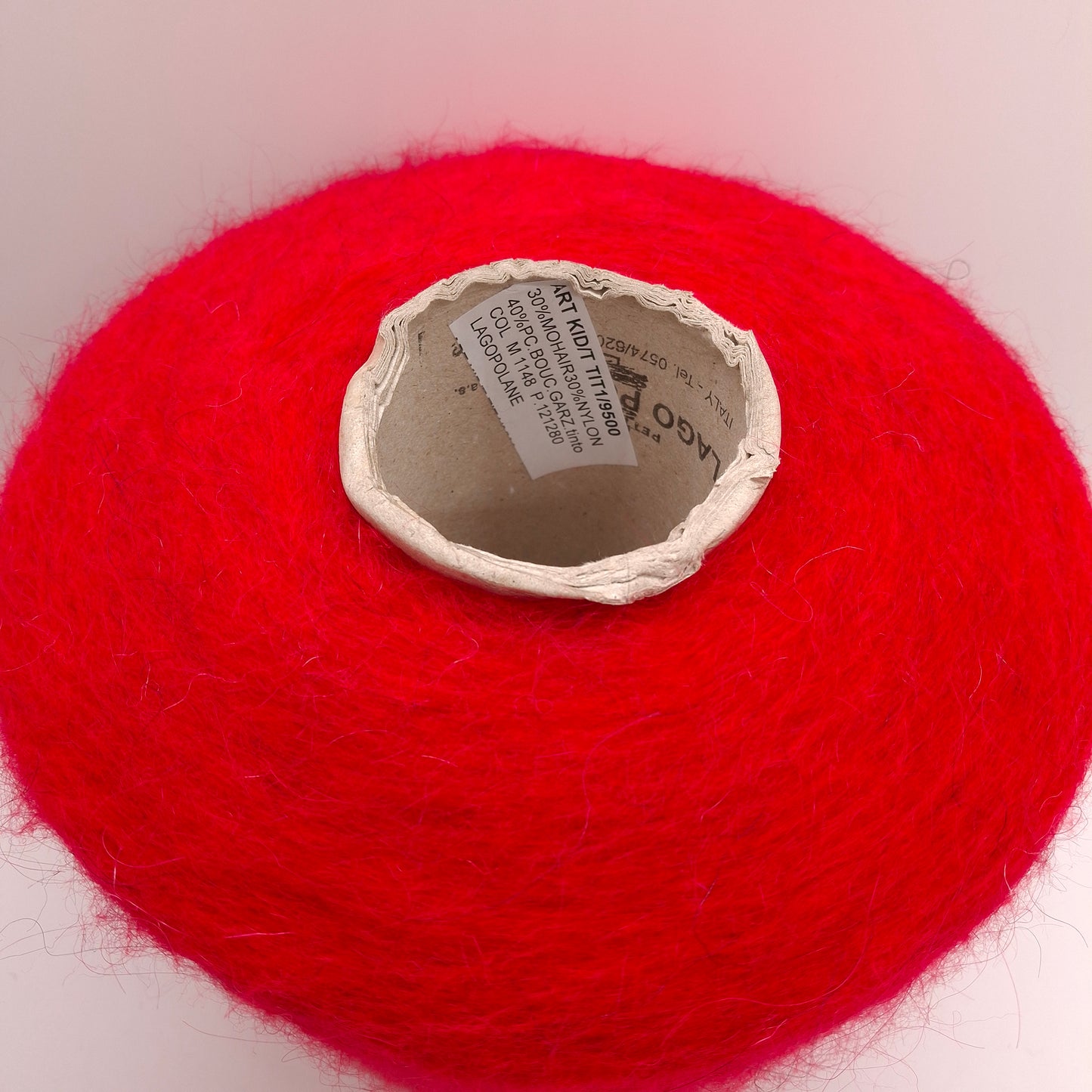 100g blødt mohair garn i italiensk farve rød nr. 1262