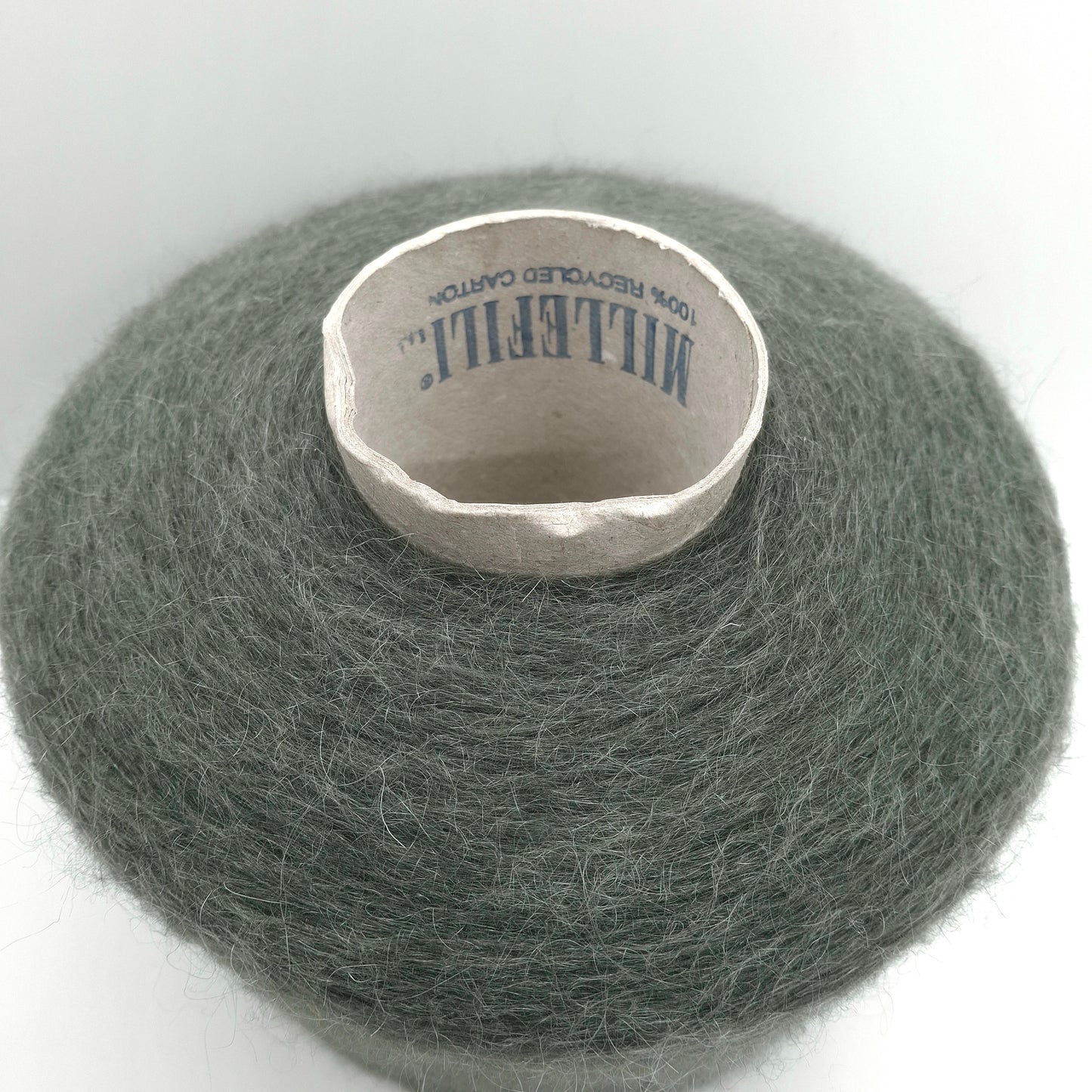 100 g de fil mohair doux italien, coloris vert-gris, réf. 1263