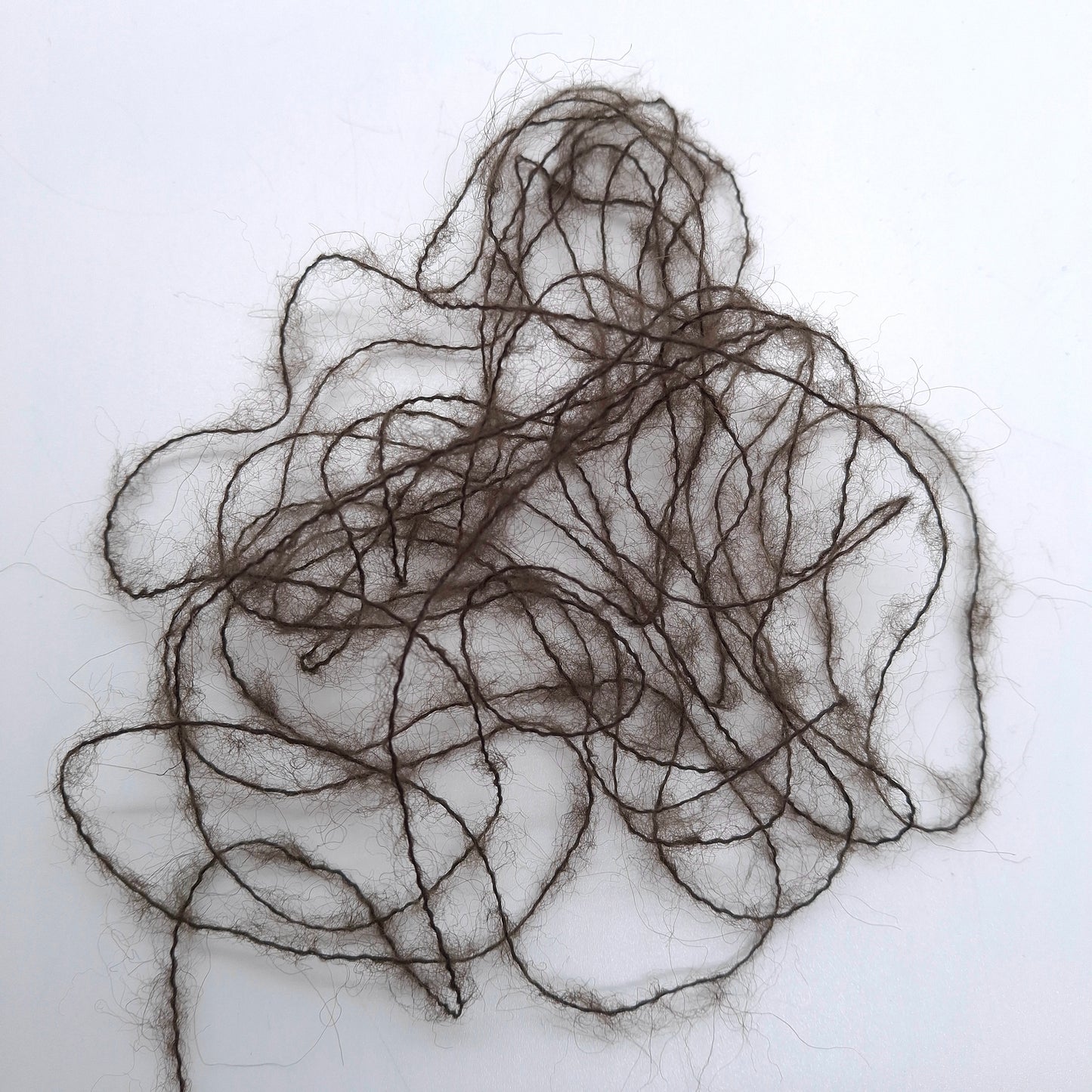 100g blødt mohair garn i italiensk farve brun nr. 1261