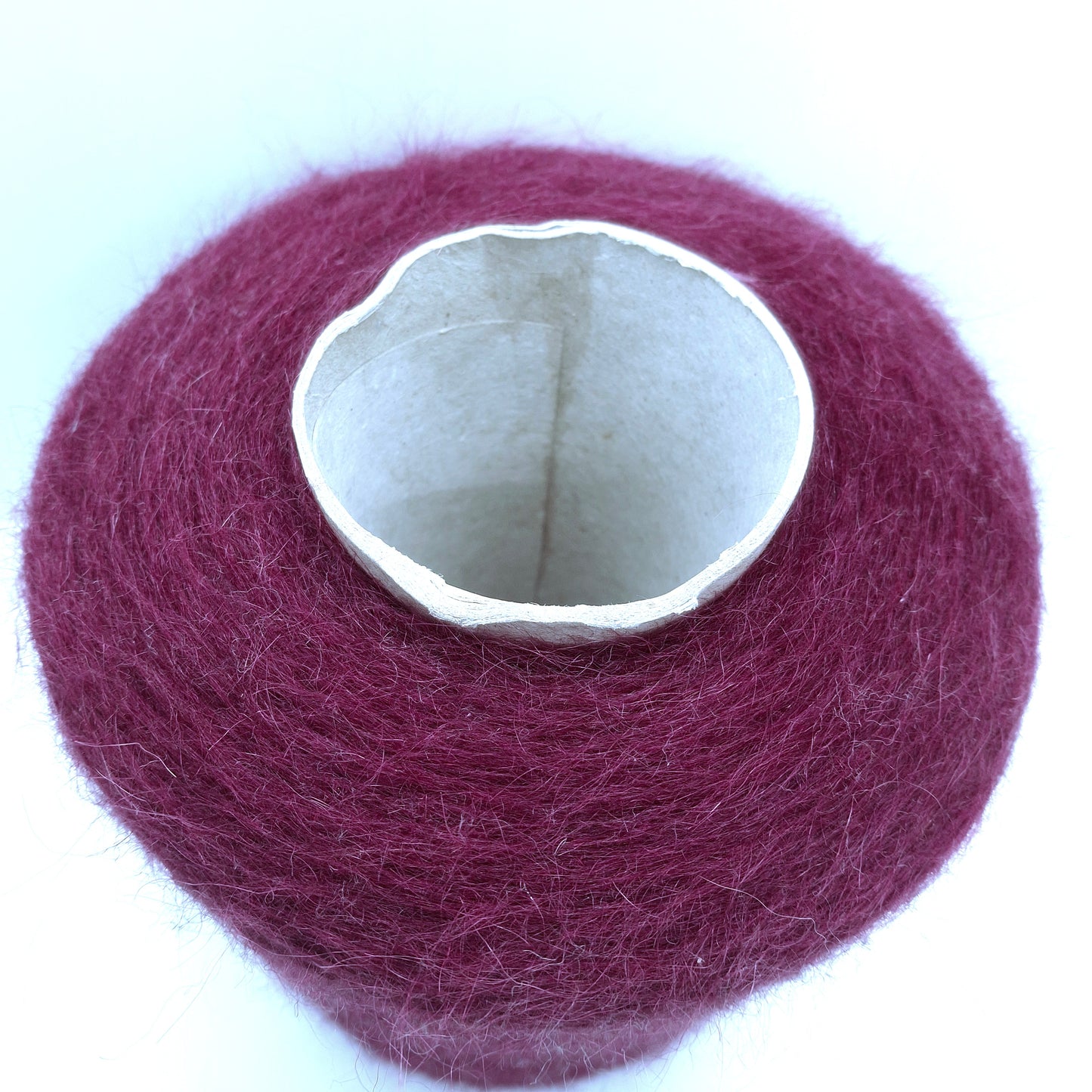 100g blødt mohair garn i italiensk Bordeaux farve nr. 1249