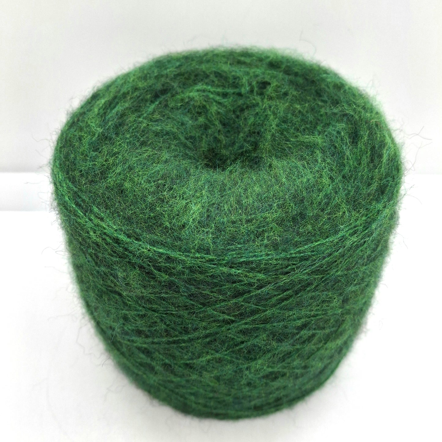 100 g de laine mohair italienne, couleur verte N. 1280