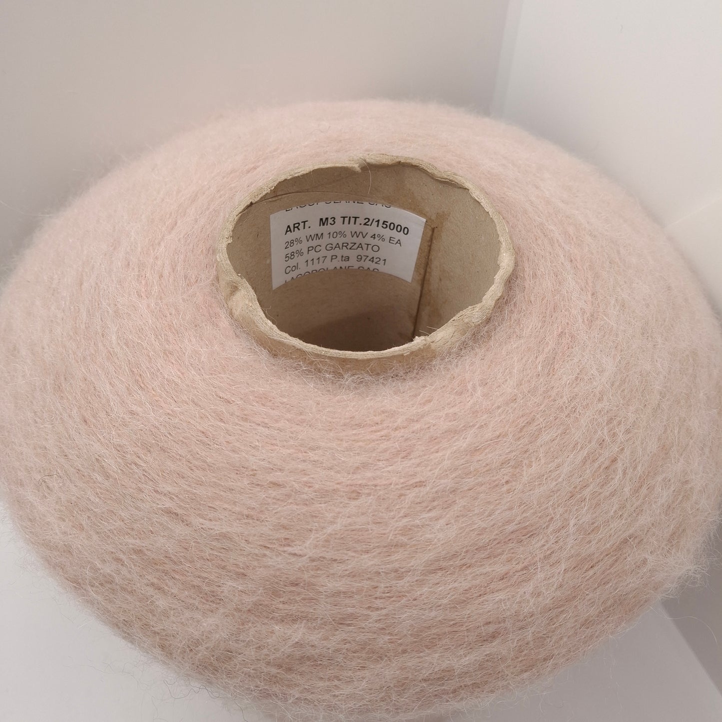 100 g de laine mohair italienne, coloris rose poudré N. 1287