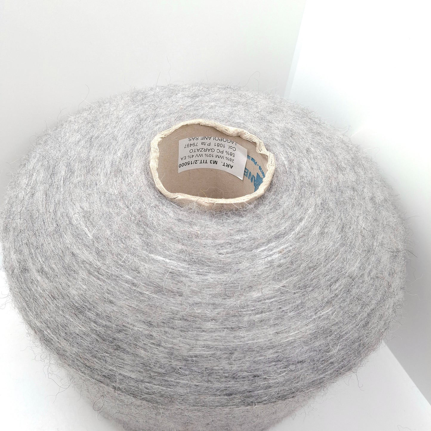 100 g de laine mohair italienne, coloris gris clair N. 1278