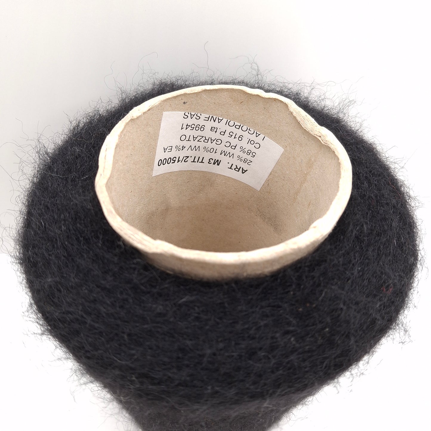 100 g de laine mohair italienne, coloris noir, réf. 1275