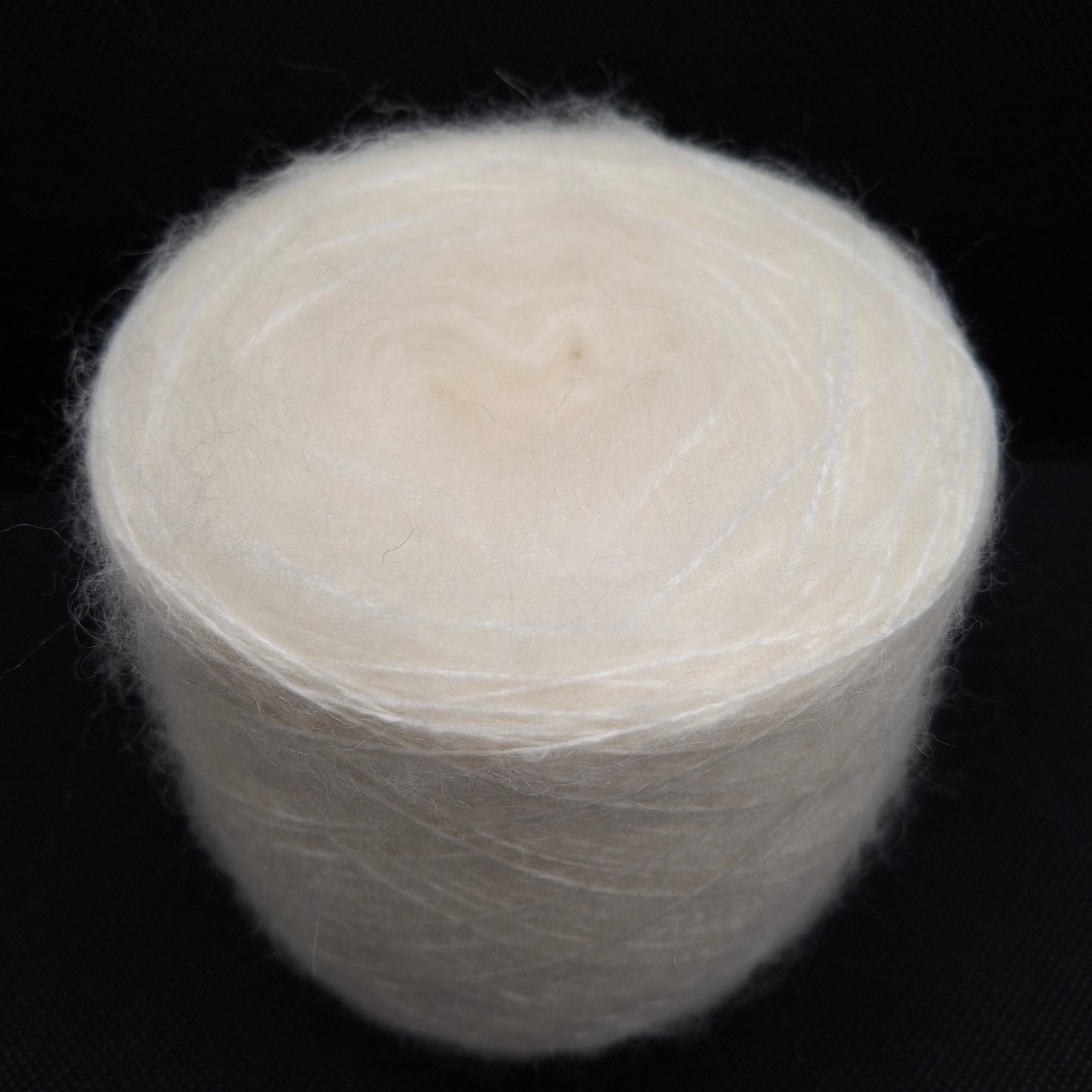 100 g de laine mohair italienne, couleur blanc naturel, réf. 1274