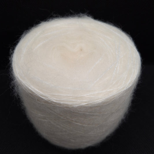 100 g de laine mohair italienne, couleur blanc naturel, réf. 1274