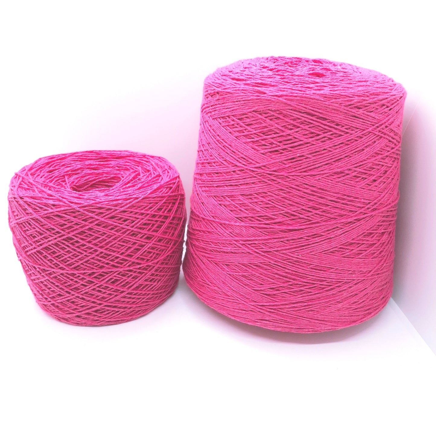 100g blødt italiensk bomuldsgarn farve fuchsia pink N.1327